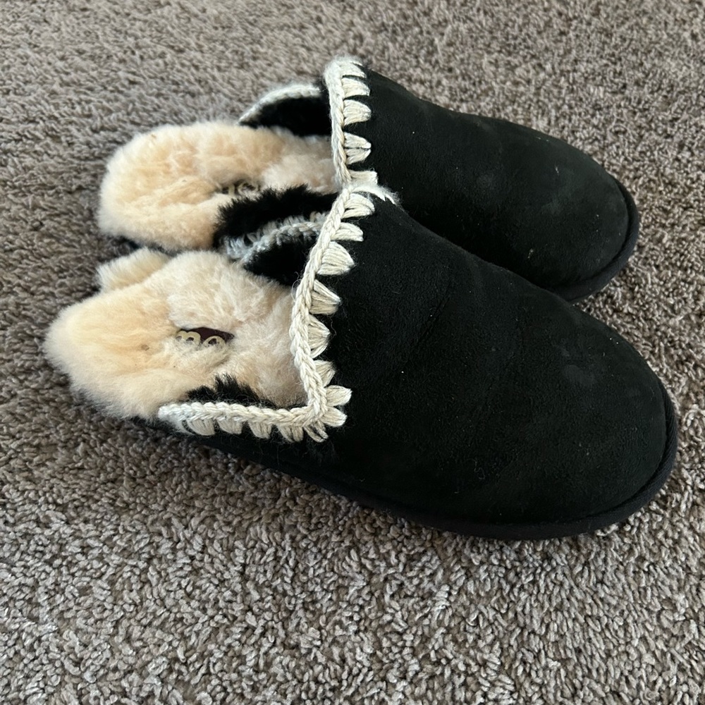 Mou Black Slides